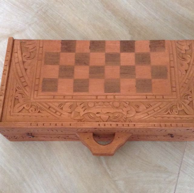 Chess (Category: Board Games & Puzzles) located in Singapore. Submitted by mohdroz (Listing ID 69115121, Image 2). Description: .