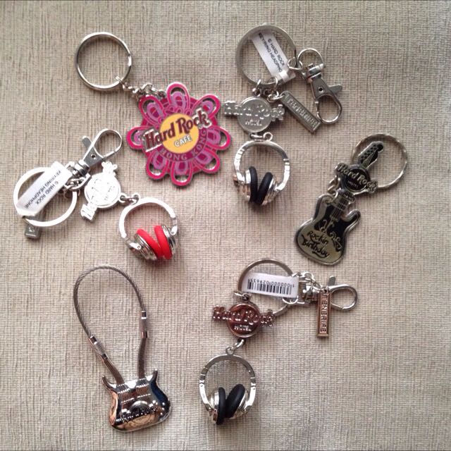 Hard Rock Keychain, Hobbies & Toys, Stationery & Craft, Stationery