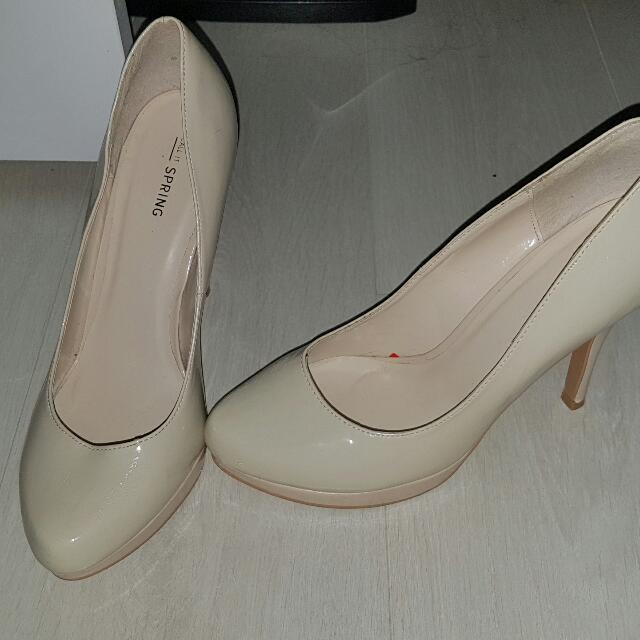 nude heels size 9