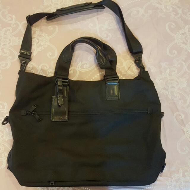 tumi men's tote bag