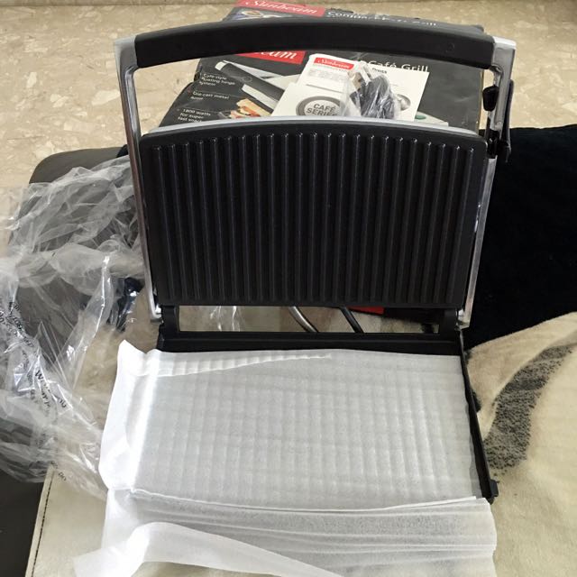 Brand NEW Sunbeam Compact Cafe Grill 1800W 2 Slice GR8210 Sandwich