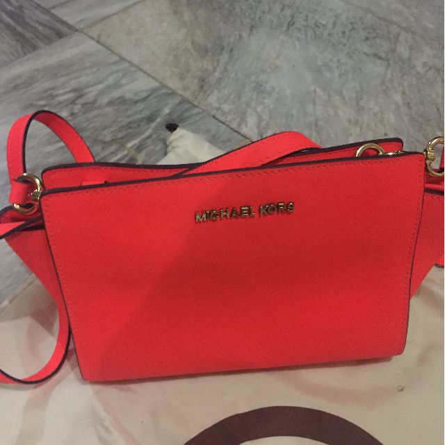Michael Kors Mini Selma, Luxury, Bags & Wallets on Carousell