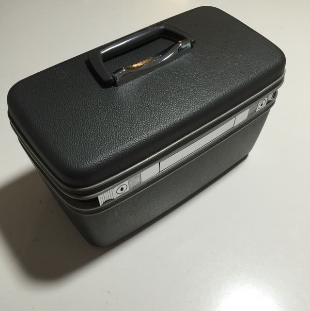 samsonite makeup case