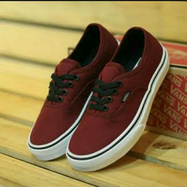 Sepatu Vans Authentic Maroon Untuk Pria Wanita Fesyen Wanita Sepatu Di Carousell