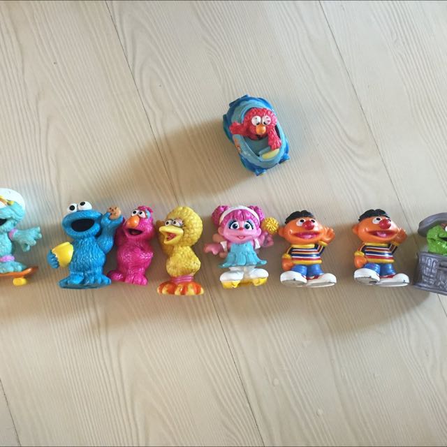 Fisher price top sesame street figures