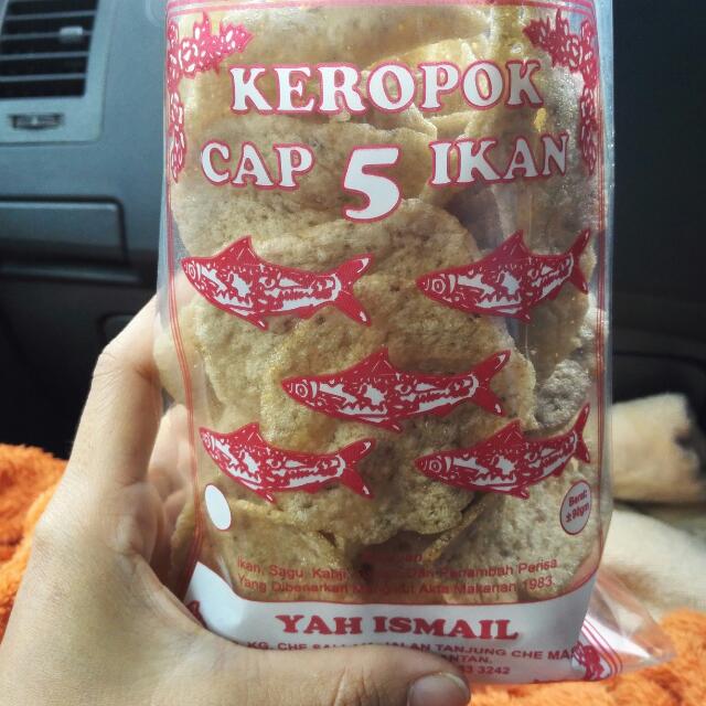 Keropok Ikan Segera Cap 5 Ikan Food Drinks Packaged Snacks On Carousell