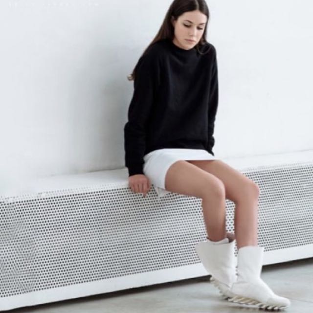 FOG Pullover (Category: Hoodies) located in Singapore. Submitted by streething (Listing ID 69491941, Image 2). Description: .