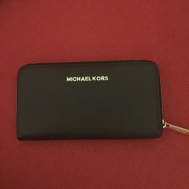 how to tell a real michael kors wallet