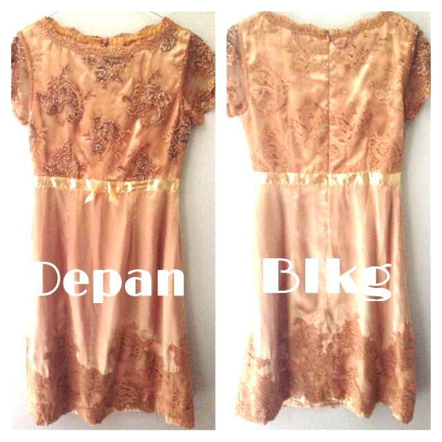 Dress Pesta Warna Gold Fesyen Wanita Pakaian Wanita Gaun Rok Di Carousell