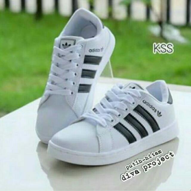 Sepatu Adidas Wanita Kekinian Olshop Fashion Olshop Wanita Di Carousell