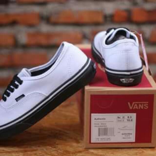 sepatu vans authentic white