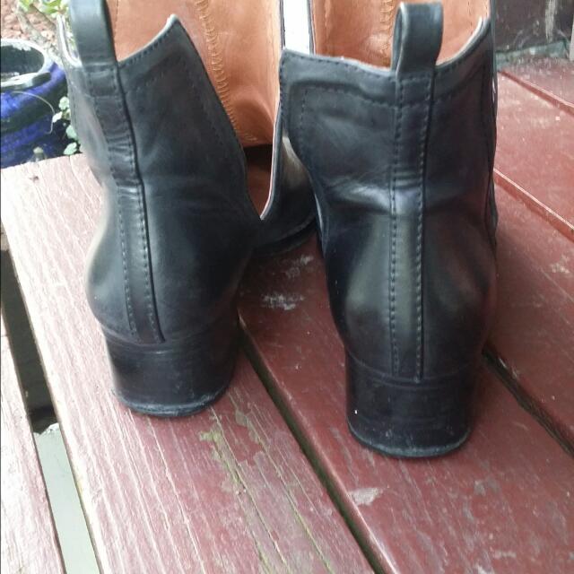 Jeffrey Campbell Ibiza Boots Women s Fashion on Carousell