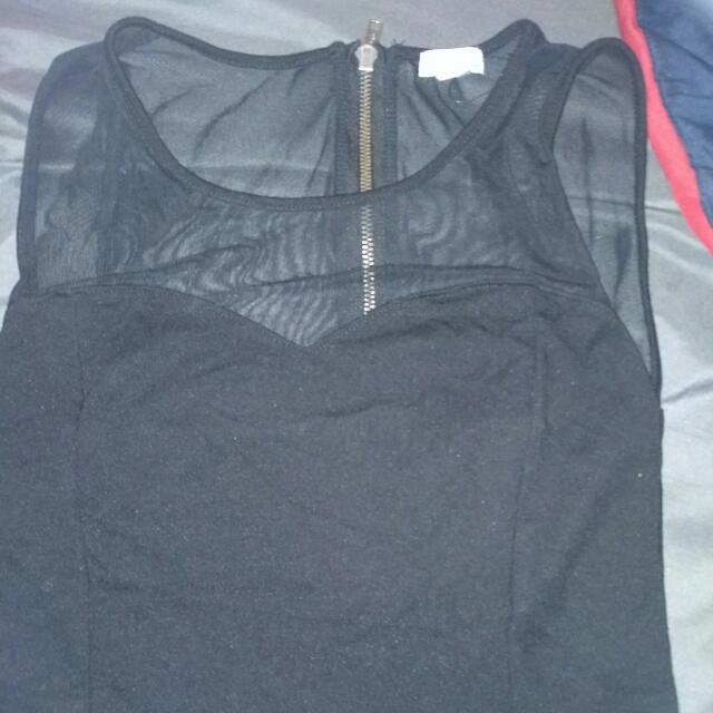 Garage Dress Size Large (Category: Clothes) located in Toronto. Submitted by gabs_j (Listing ID 69847221, Image 2). Description: .