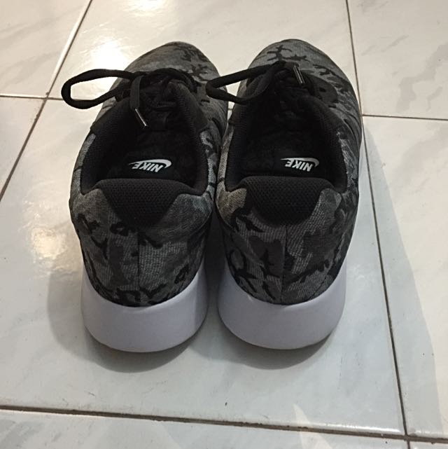 Nike tanjun camo online