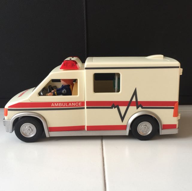 playmobil rescue ambulance