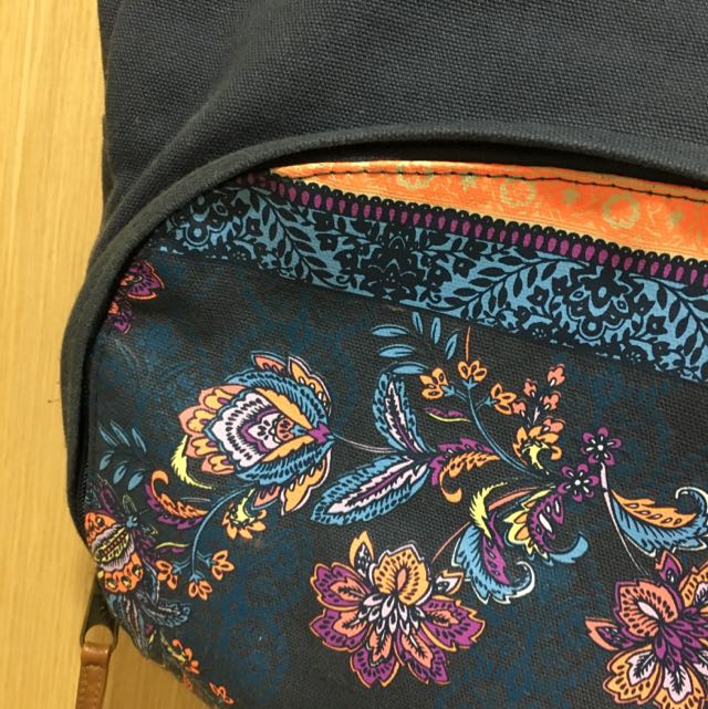 Ripcurl backpack (Category: Backpacks) located in Singapore. Submitted by stjmz (Listing ID 70031665, Image 2). Description: .
