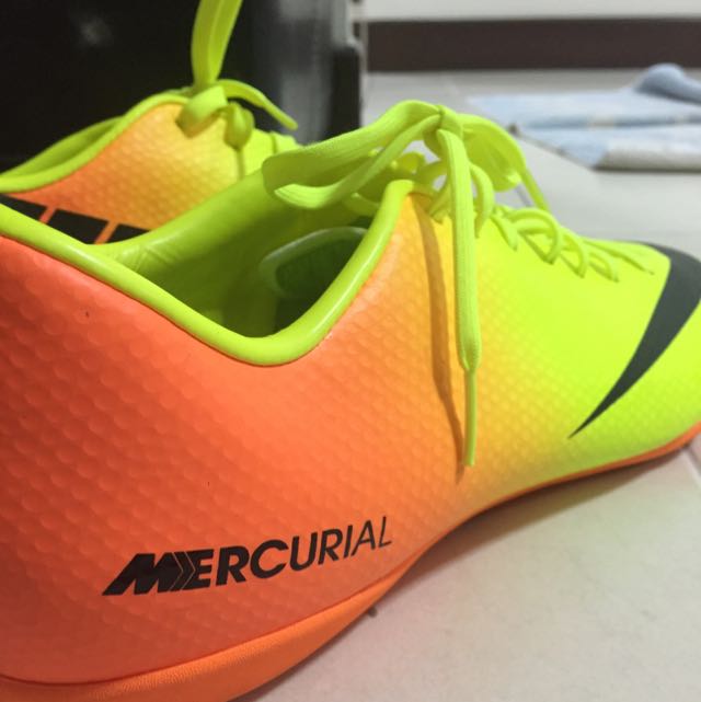 Nike Mercurial Victory IV Indoor Soccer Shoes, Women's Fashion