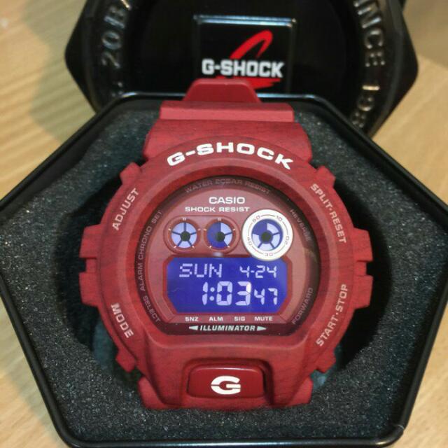 G-SHOCK（GD-X6900HT-4)紅色, 名牌精品, 精品手錶在旋轉拍賣