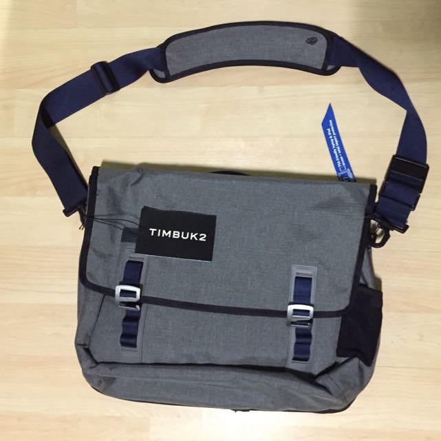 Timbak2 Command Bag (Category: Sling Bags) located in Singapore. Submitted by archie84 (Listing ID 70351490, Image 1). Description: Brand new bag for sale ! Command TSA-Friendly Messenger Bag 2015 Never used before. Able to fit 17" laptop.