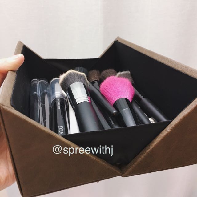 square makeup brush case