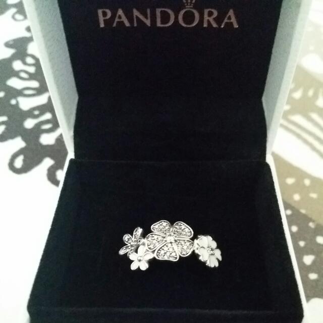 BN Authentic Pandora Shimmering Bouquet Ring Size 56 190984CZ