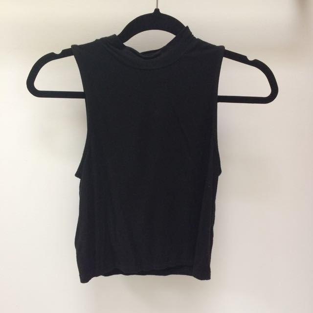 Brandy Melville black sleeveless turtleneck crop top, Women's Fashion,  Clothes on Carousell