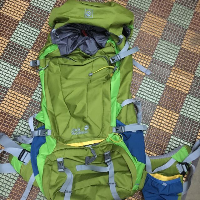 Jack Wolfskin 70L, Men's Fashion, Bags, Belt bags, Clutches and Pouches