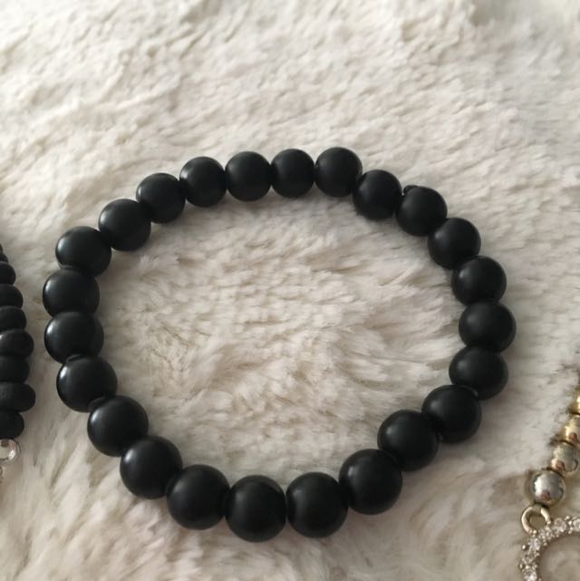 Infinity Bracelets (Category: Jewelry) located in Oshawa. Submitted by sjs016 (Listing ID 70619654, Image 3). Description: .