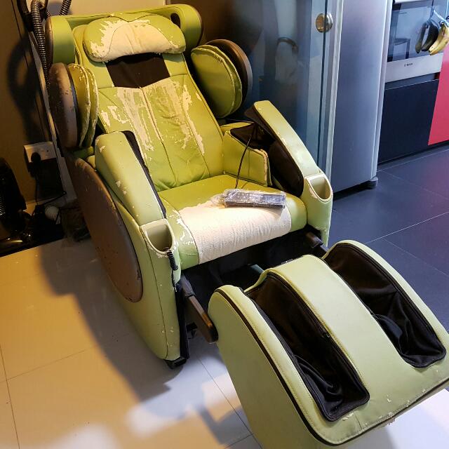 Andy Lau Heavenly Massages Chair From Head To Toes With Build In