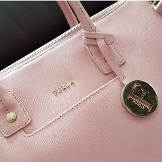 （分類：）位於 。 由 cha_chan 提交（商品編號 70804251，圖片 1）。簡介： 。