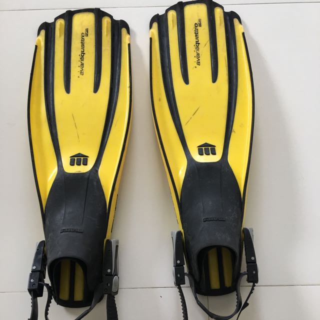 Mares Avanti Quattro Plus Adjustable Heel Strap Fins with Dive Mask