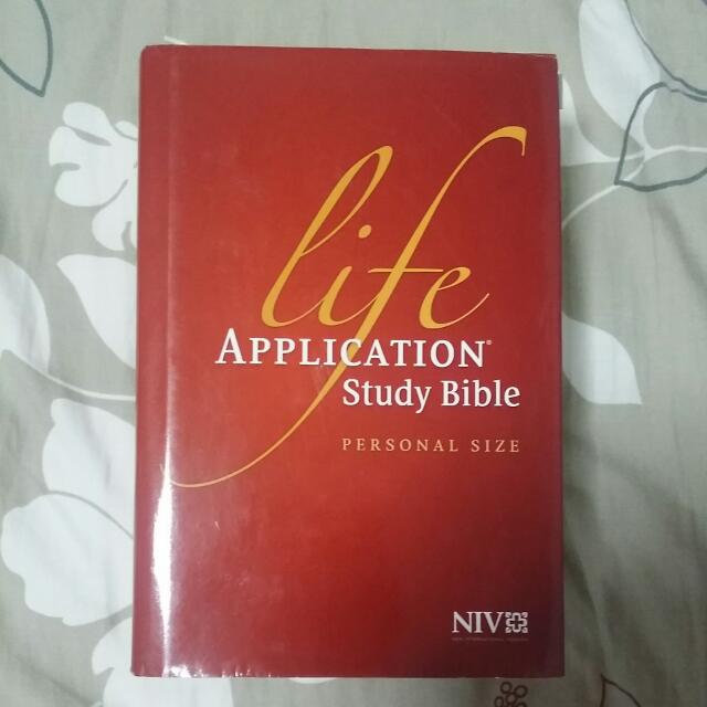 Niv Life Application Study Bible Personal Size Books Stationery