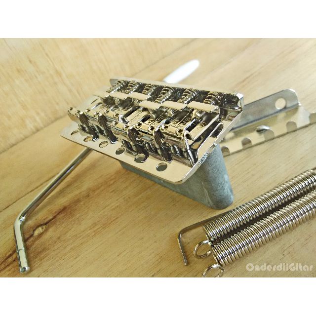 Tremolo Mvb Vintage Chrome Musik Media Aksesoris Di Carousell