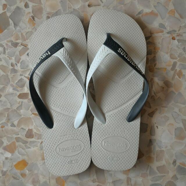 Bn Havaianas Casual Flip Flops White Grey Men S Fashion