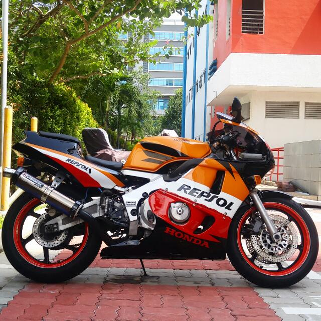 Cbr400 Honda Reserved Motorcycles On Carousell
