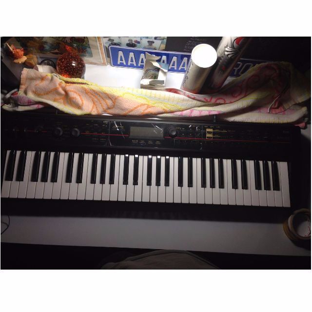 Korg Kross 61 Key (Non-weighted), Hobbies & Toys, Music & Media