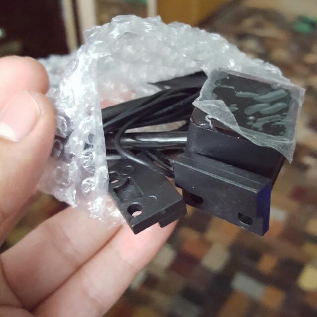 Universal Gear Indicator ( Red Led), Car Accessories on Carousell