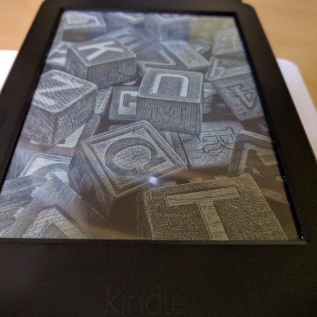  Kindle E-reader, 6 Glare-Free Touchscreen Display, Wi-Fi -  Includes Special Offers (Previous Generation – 7th) : Electronics