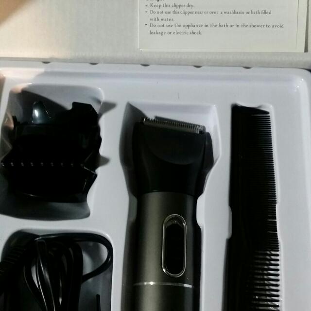 Beard Trimmer (Category: Handkerchief & Pocket Squares) located in Singapore. Submitted by sikkabc (Listing ID 71239773, Image 2). Description: .