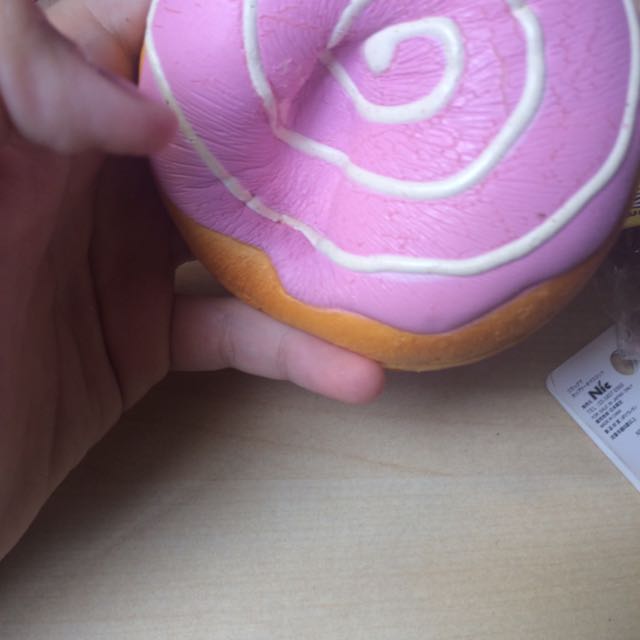 Breadou Squishy (Category: Bulletin Board) located in Singapore. Submitted by wh00pie (Listing ID 71215236, Image 3). Description: .