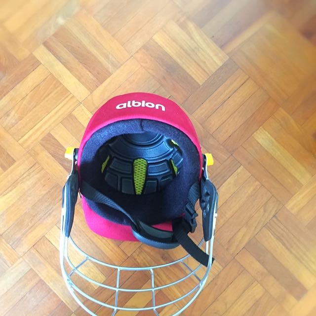 Cricket Helmet, Sports Equipment, Sports & Games, Skates, Rollerblades