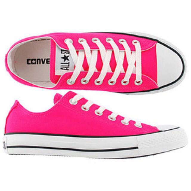 Hot pink converse womens clearance