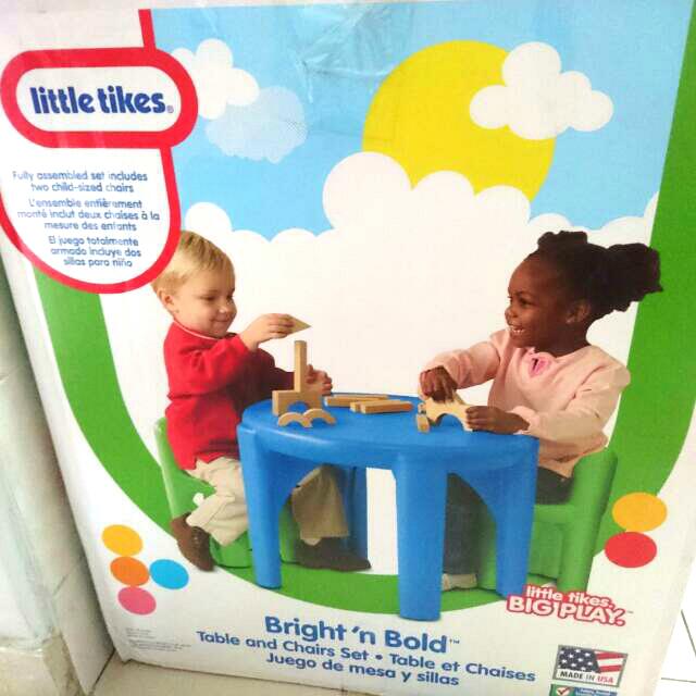 Little tikes table and chairs for toddlers shop