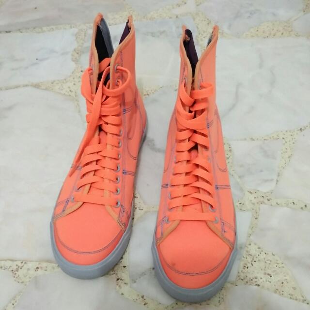 neon orange nike shoes