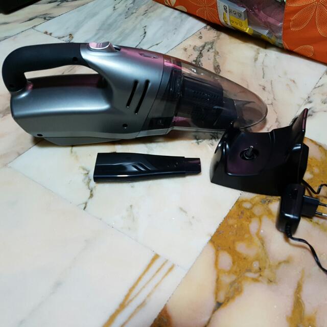 Bosch Wet and Dry Handheld Vacuum 14.4V, Car Accessories on Carousell