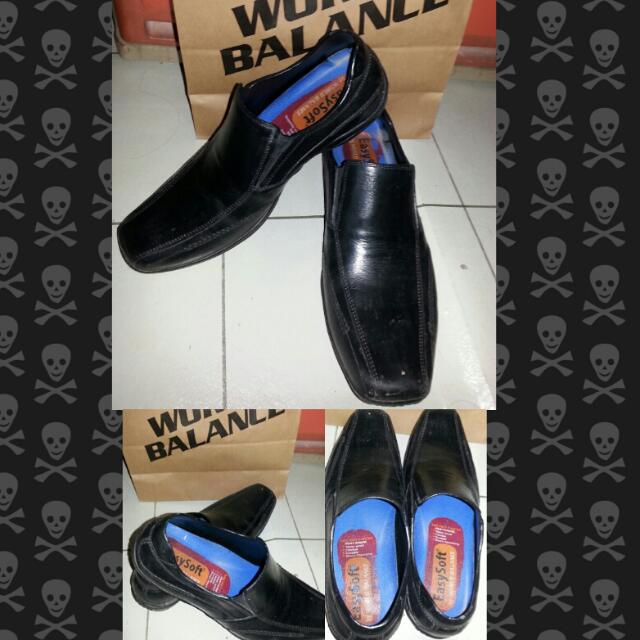 world balance easy soft shoes