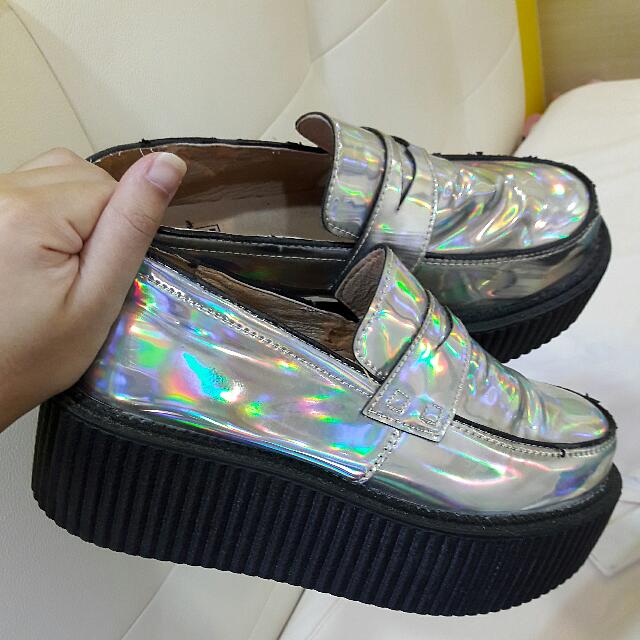 holographic creepers