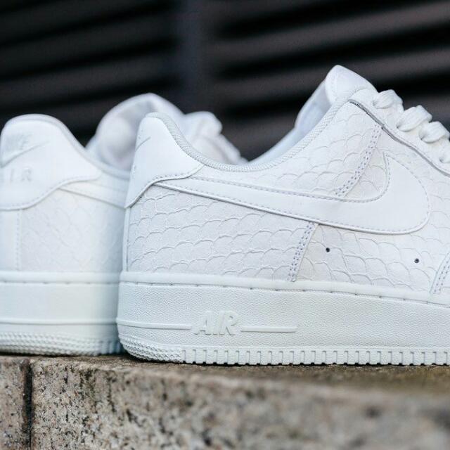 Nike air force 1 07 lv8 snakeskin pack online