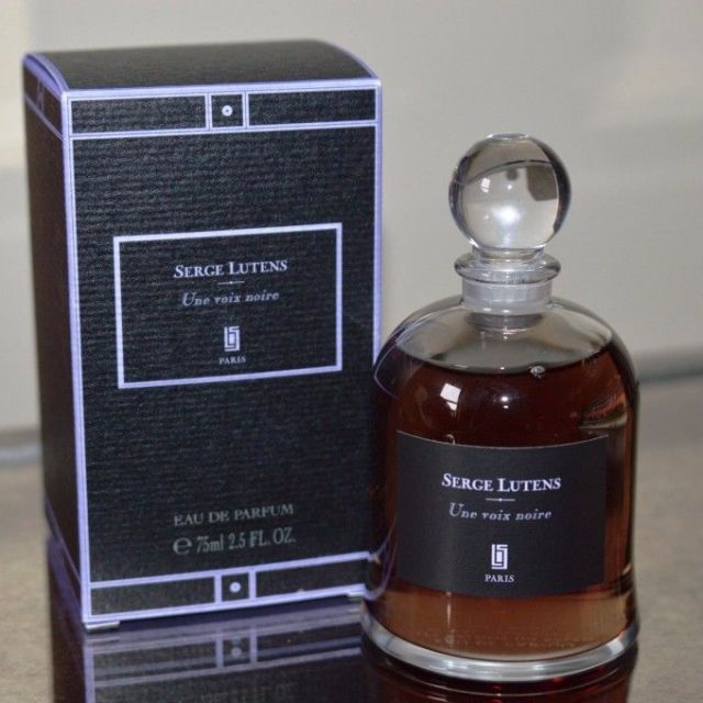 セルジュ ルタンスSerge lutens香水 Une voix noire