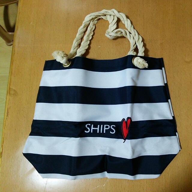 Ships×with 側孭袋, 女裝, 手袋及銀包, 多用途袋- Carousell